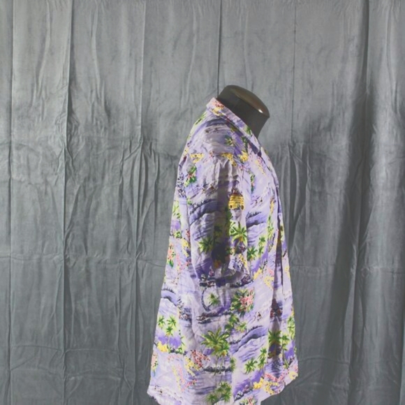 Vintage Hawaiian Shirt - Hut and Hula Pattern by Rainbow Hawaii - Men's Large - Picture 9 of 10